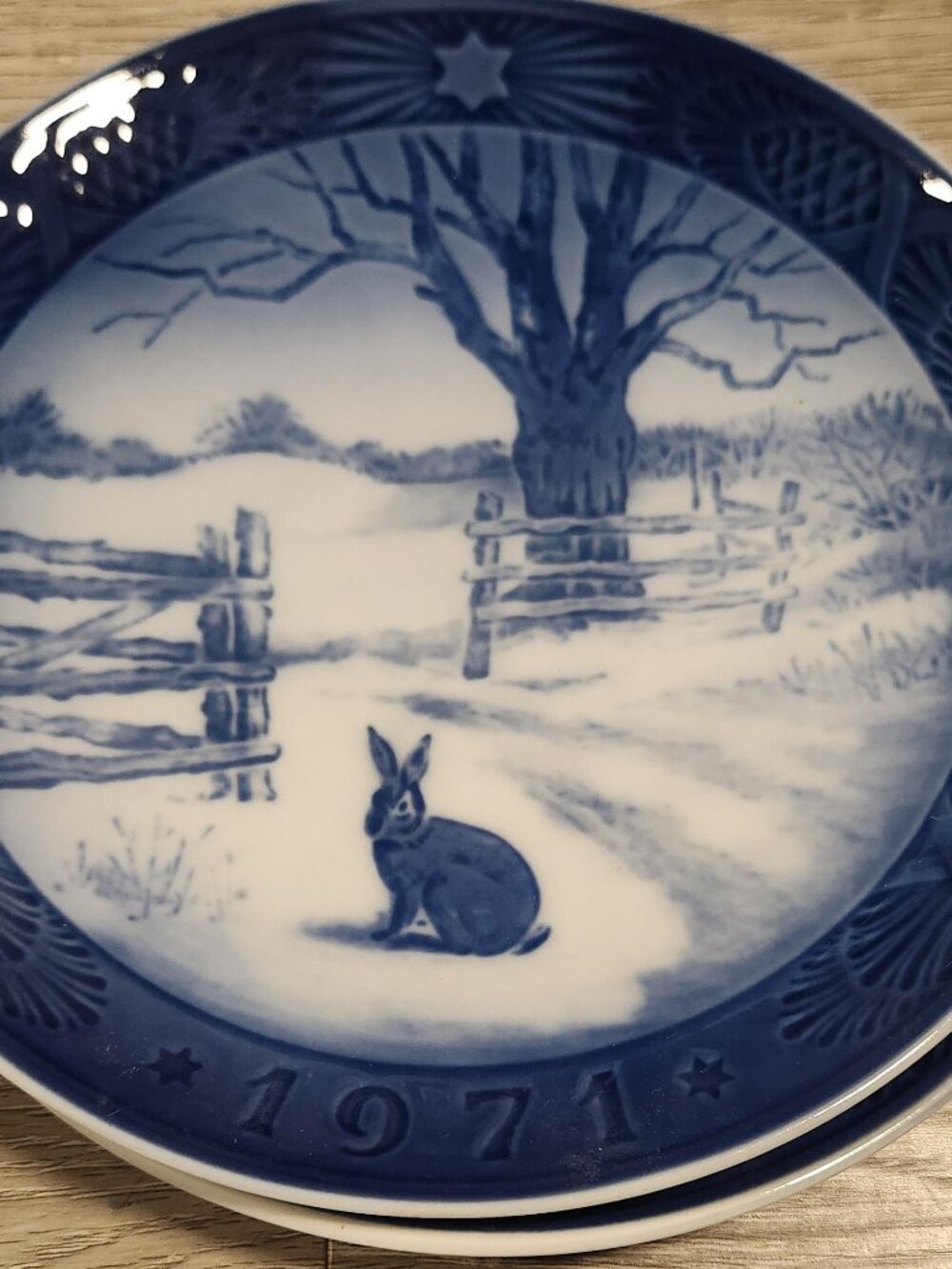 Royal Copenhagen's 1971 Christmas plate
